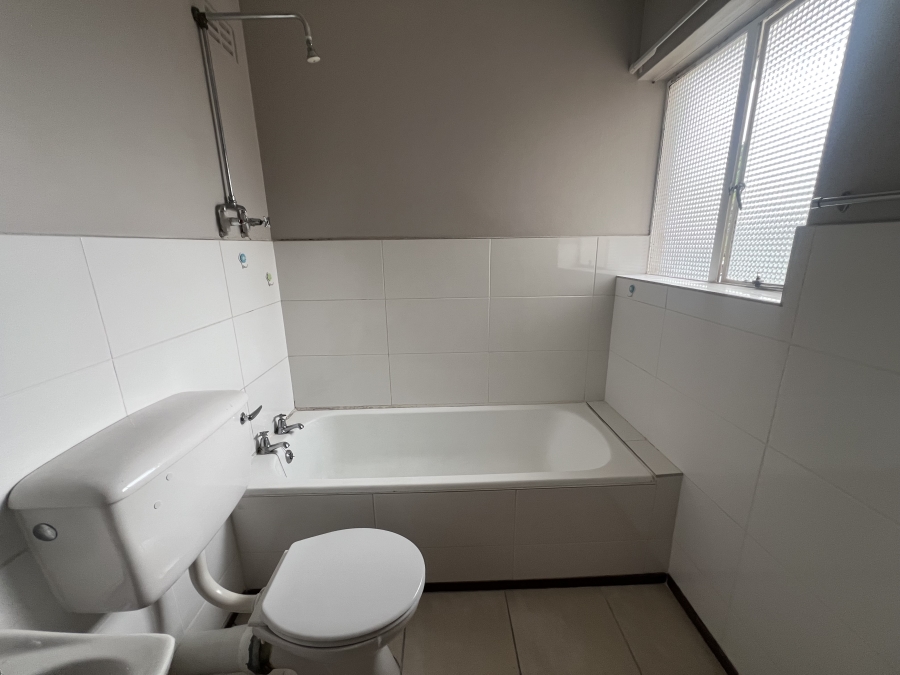 2 Bedroom Property for Sale in Bonza Bay Eastern Cape
